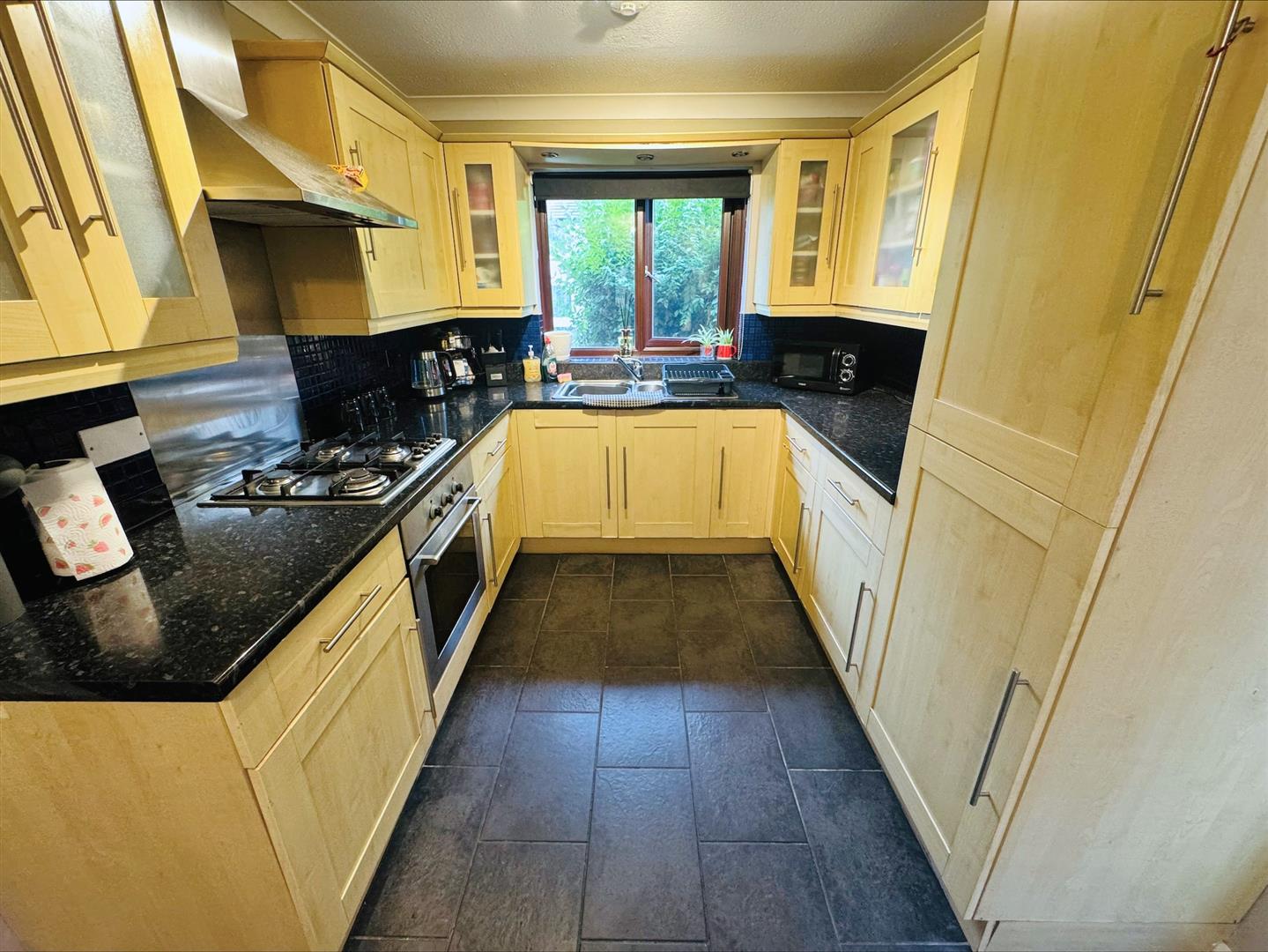 Llys Cilsaig, Dafen, Llanelli, SA14 8QT